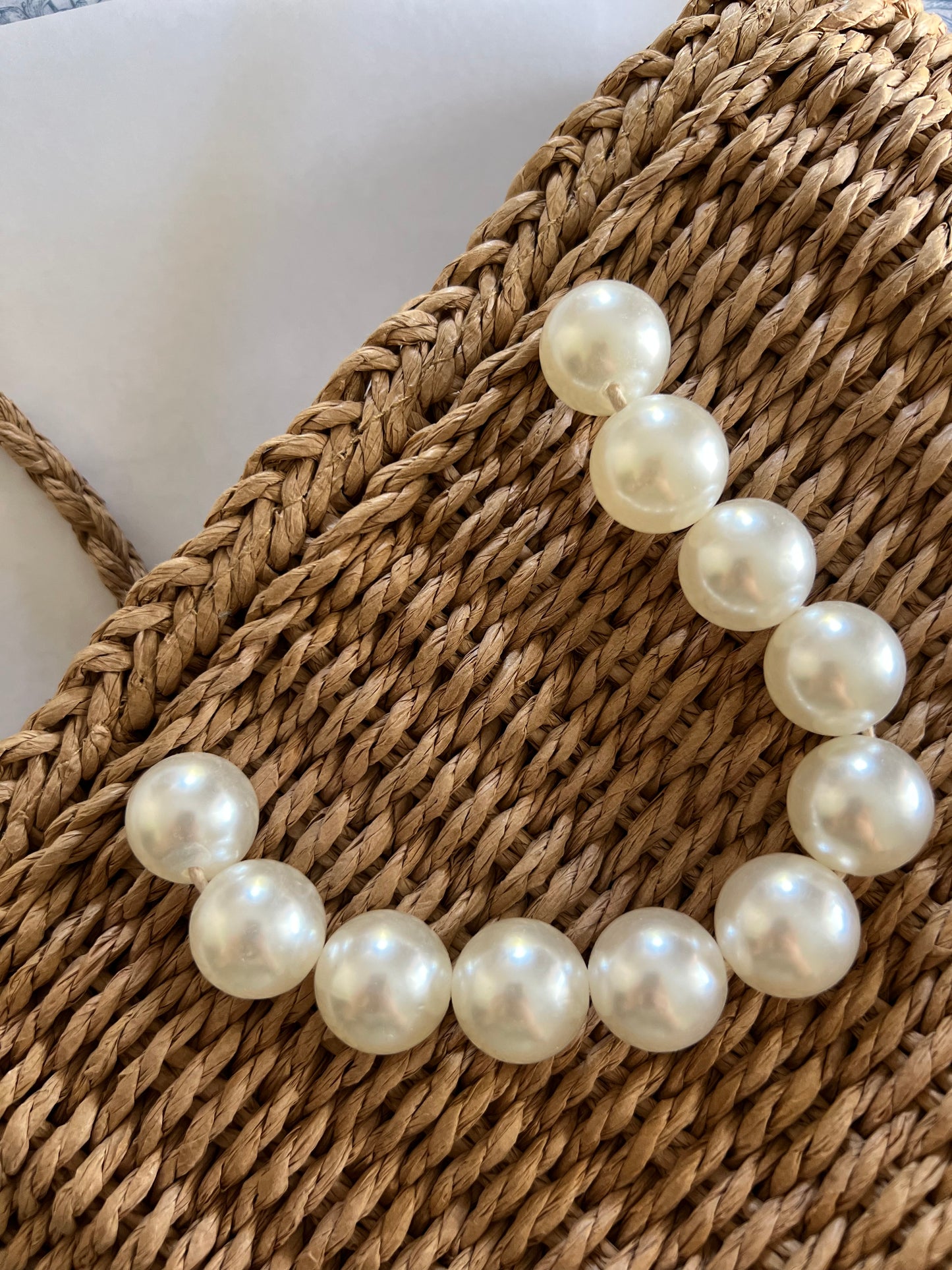 Pearl Handle Straw Bag